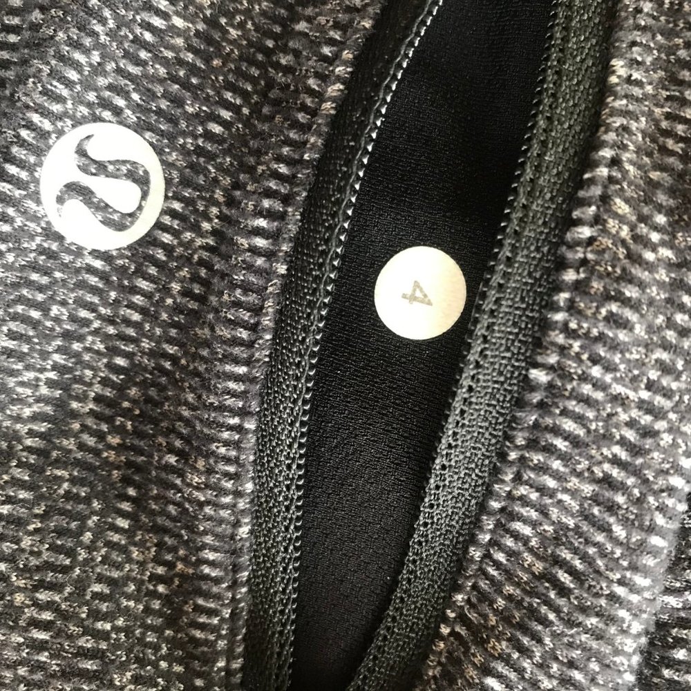 Lululemon Wunder Under High Rise size 4 - Picture 6 of 6